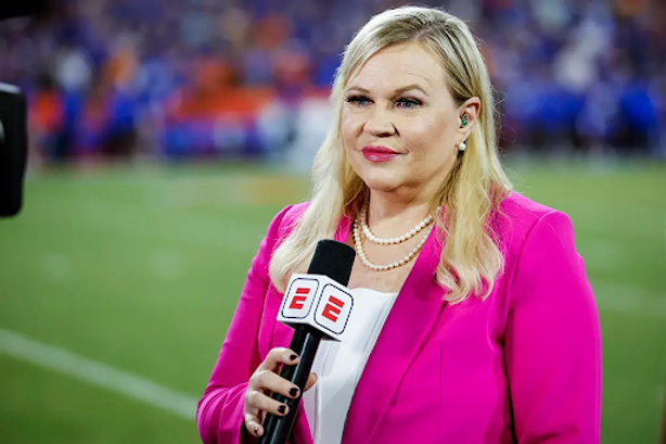 holly rowe salary